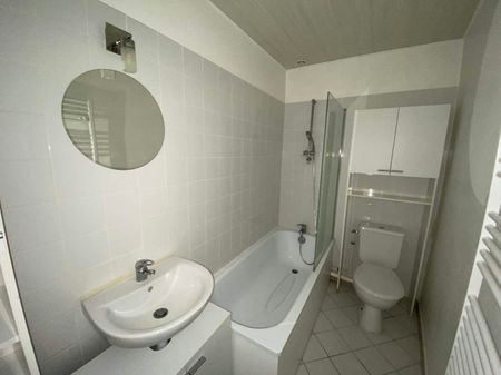 Location Appartement 2 pièces 41m² - Photo 3