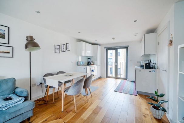 Eythorne Road, London, SW9 - Photo 1