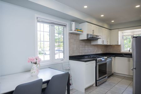 For Lease - 1508 Pinecliff Road, Oakville, Ontario - Photo 2