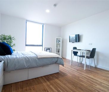 Property to rent - Photo 2