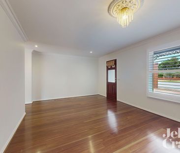 Federation Charm Meets Modern Living - Photo 3