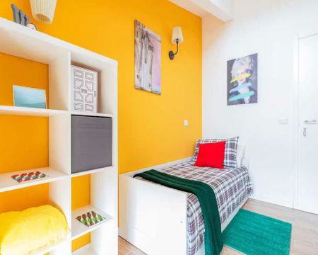 Viale Alfredo Oriani, Bologna, Emilia-Romagna 40137 - Photo 3