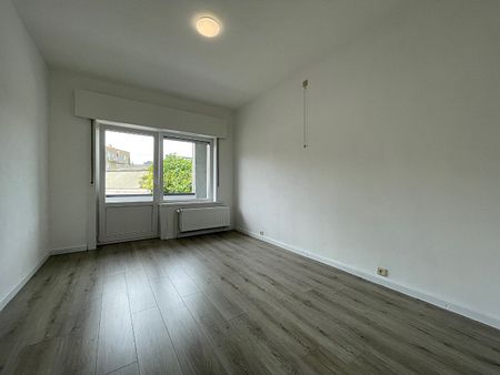 Prachtig gerenoveerd 2 slaapkamer appartement op centrale ligging - Photo 5