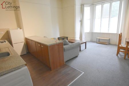2 bedroom ground floor flat to rent - Photo 3