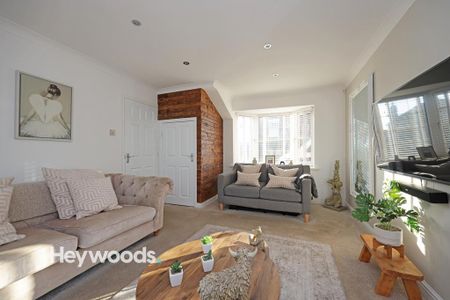 3 bedroom detached house to rent - Photo 3