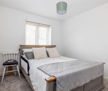 3 bedroom terraced house to rent - Photo 6