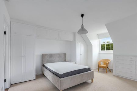 4 bedroom terraced house to rent - Photo 5