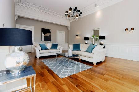 3Bedrooms, 4Bathrooms - Photo 4