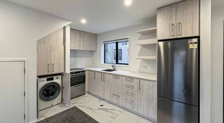 2/5 Shearer Avenue, Papanui, Christchurch - Photo 2