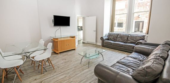 6 bedroom detached apartment to rent - Photo 2