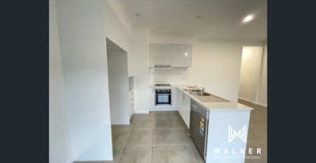 Modern Townhouse Living! - Photo 3