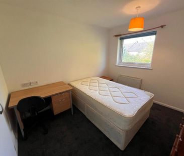 4 bedroom terraced house to rent - Photo 3