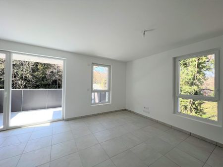 Location Appartement 3 pièces 62m² COGNIN 73160 - Photo 2