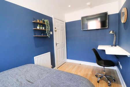 3 bedroom terraced house to rent - Photo 2