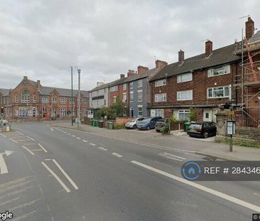 1 bedroom in a flat share to rent - Photo 1