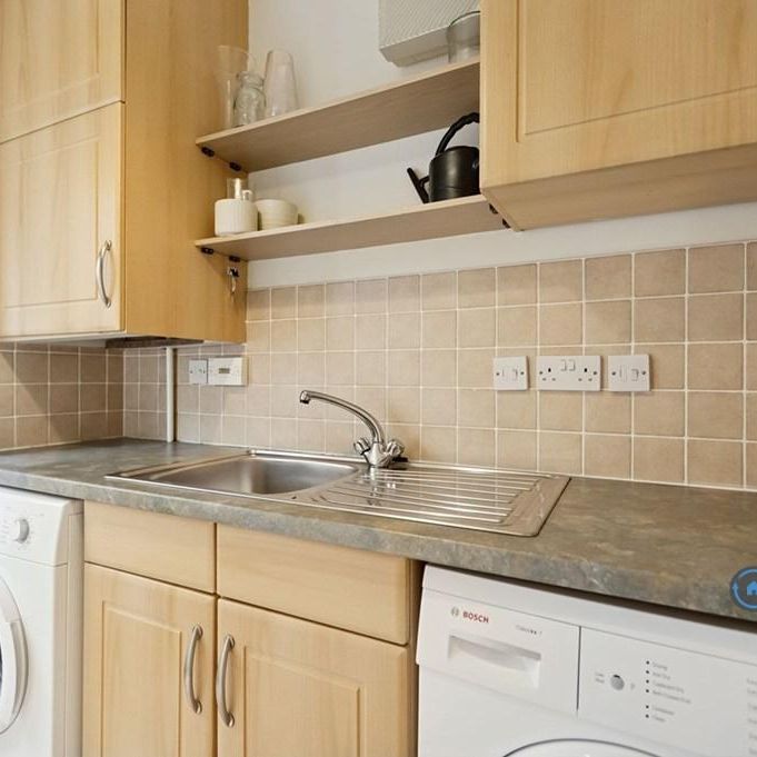 4 bedroom detached house to rent - Photo 1