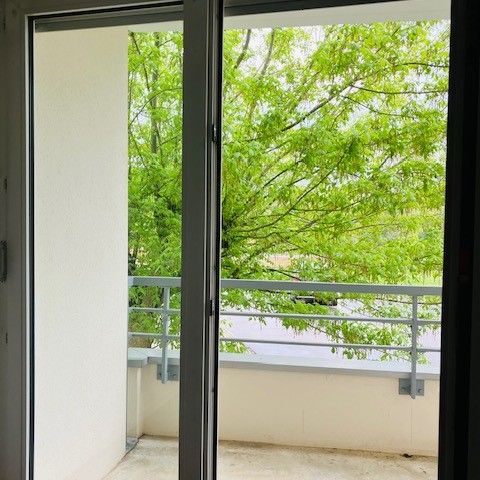 T2- Quartier Voltaire 27m2 avec balcon et parking – Place du 30 Octobre - Photo 1