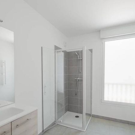 Rental Apartment Bordeaux Saint-Jean - Photo 4