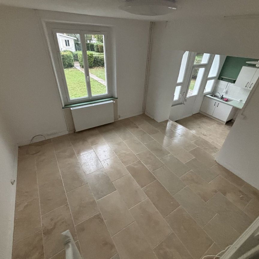 Location Maison 3 pièces 56m² LA COURONNE 16400 - Photo 1