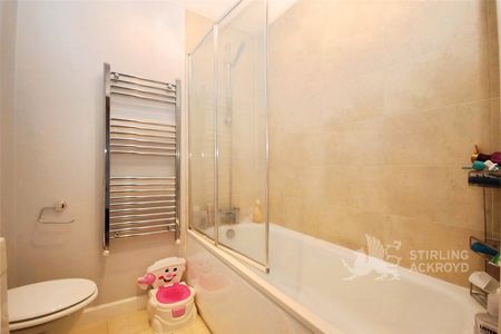 Aldershot Road, Guildford, Surrey, GU2 8AQ - Photo 2