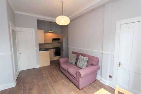 1 Bed Flat, Albion Road, EH7 - Photo 2