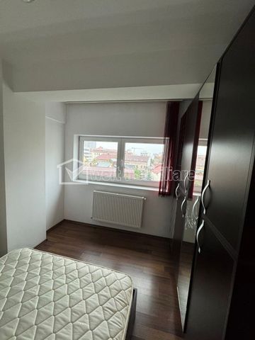 Apartament modern, zona centrala, parcare inclusa - Photo 2