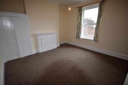 4 bedroom townhouse to rent - Photo 2