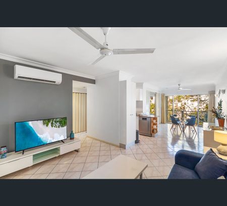 1623/2-10 Greenslopes Street, Cairns North, Qld 4870 - Photo 4