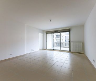 location Appartement T4 DE 75.02m² À LYON - Photo 1