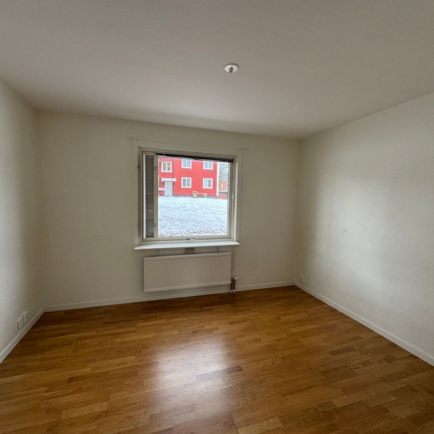 Kungsvägen 104 B – 3 rok (1001) - Photo 1