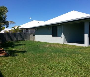 4 BEDROOM HOME + FULLY FENCED BACKYARD IN BOHLE PLAINS - Photo 4