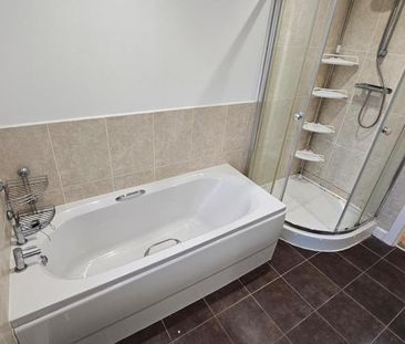 2 bedroom flat to rent - Photo 6