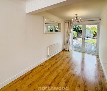 3 bedroom detached house to rent - Photo 4