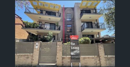 STUDIO APARTMENT IN THE HEART OF BANKSTOWN - Photo 2