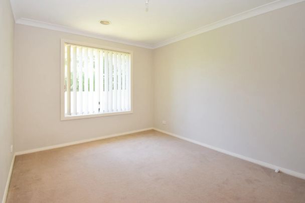 Modern Family Home in a Quiet Cul-De-Sac - Photo 1