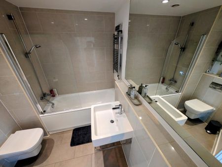 2 bedroom apartment to rent - Photo 4