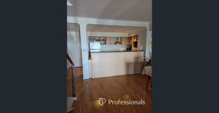 Furnished unit with views of Koombana bay - Photo 4