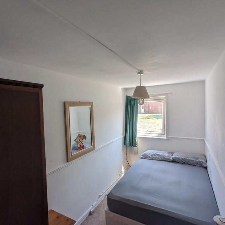1 bedroom in a house share to rent - Photo 1