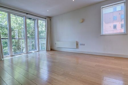 2 bedroom flat to rent - Photo 2