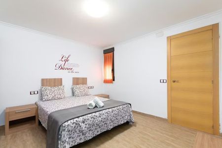 Calle Ramón de Rocafull, Valencia, Valencian Community 46011 - Photo 3