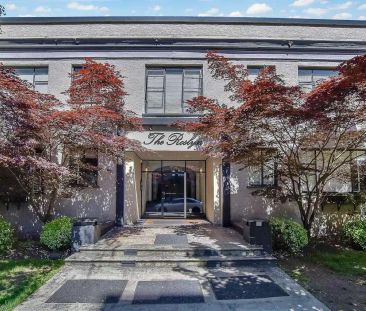 The Roslyn - 935 Jervis — Apartment - Photo 5