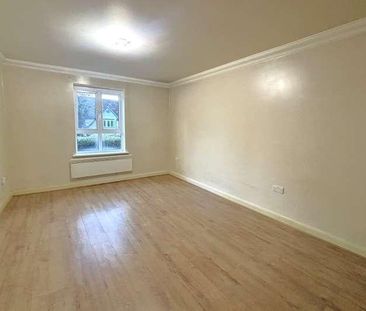 Woking, Surrey, GU22 - Photo 4