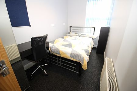 66 Newland Street West - Photo 4