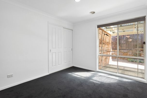 7 Stonehaven Circuit, Queanbeyan NSW 2620 - House For Rent | Domain - Photo 1