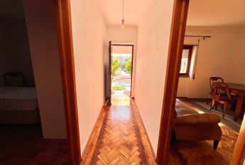 Moradia T2 com Quintal em São Domingos de Rana