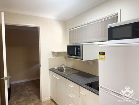 Gold Coast Long Term Rental, Standard 1-Bedroom Cabin, Min 4 month stay, Partly Furnished - Photo 4