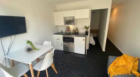 Central City Two-Bed Apartment - Photo 3