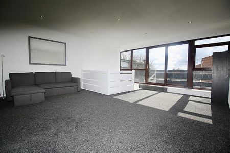 2 bedroom maisonette to rent - Photo 2