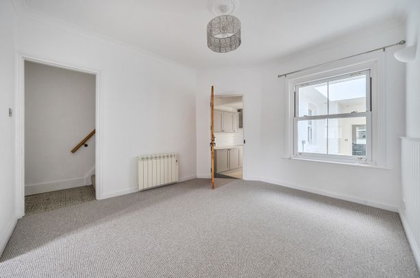 3 bedroom terraced house to rent - Photo 1