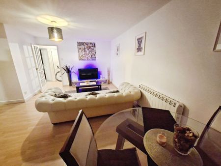 Room in a Shared Flat, Corbidge Court, SE8 - Photo 2